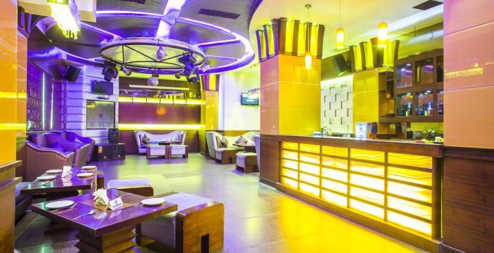 Hotel Royal Cliff Kanpur Esterno foto