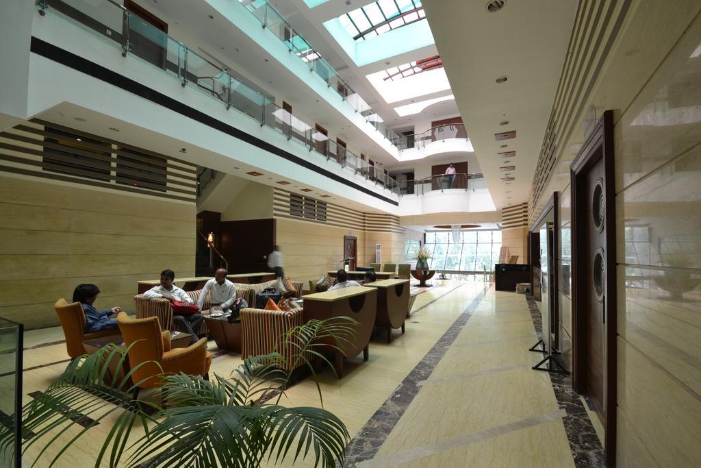 Hotel Royal Cliff Kanpur Esterno foto