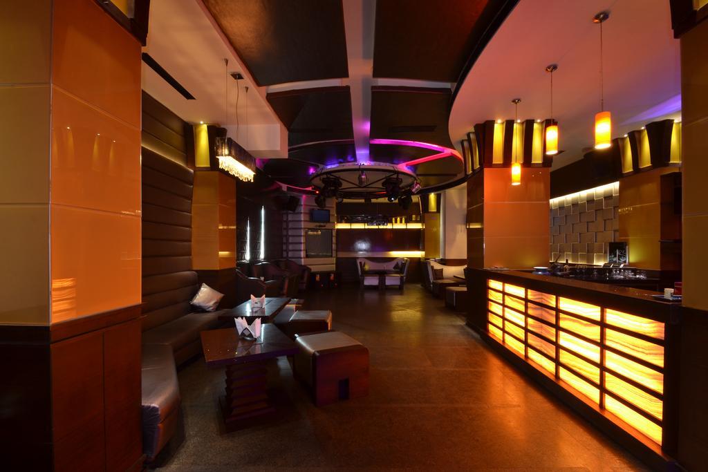 Hotel Royal Cliff Kanpur Esterno foto