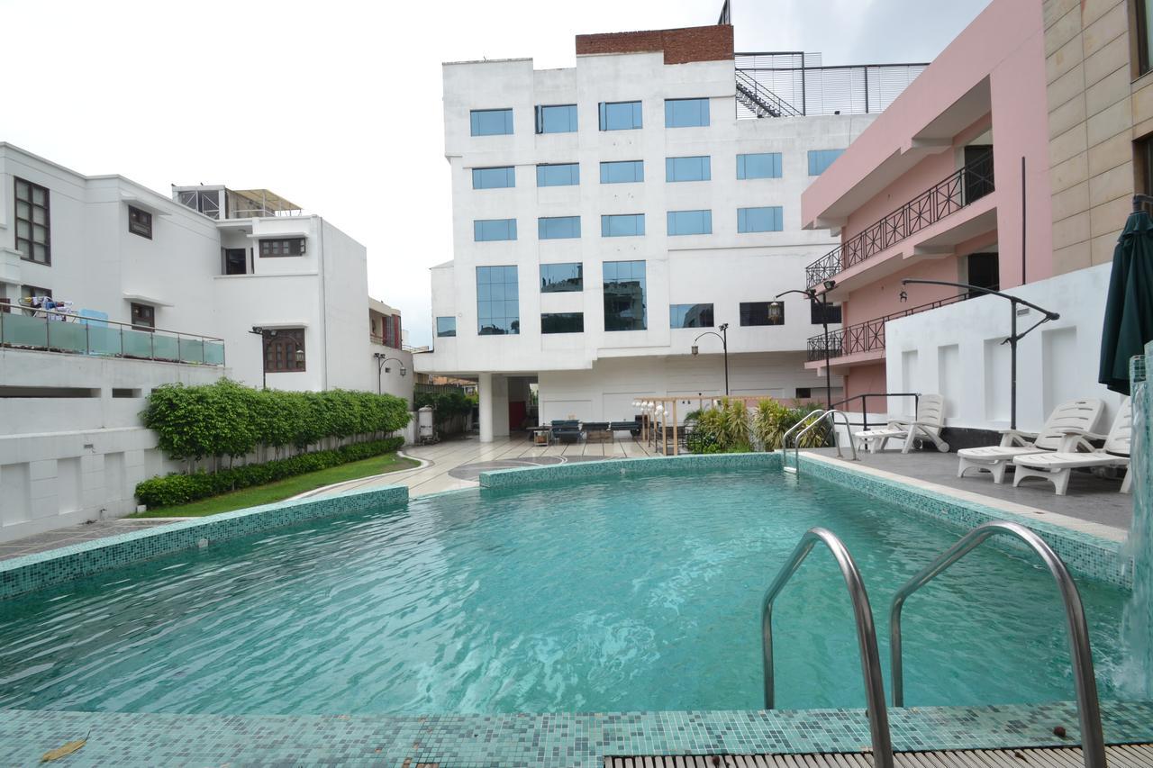 Hotel Royal Cliff Kanpur Esterno foto